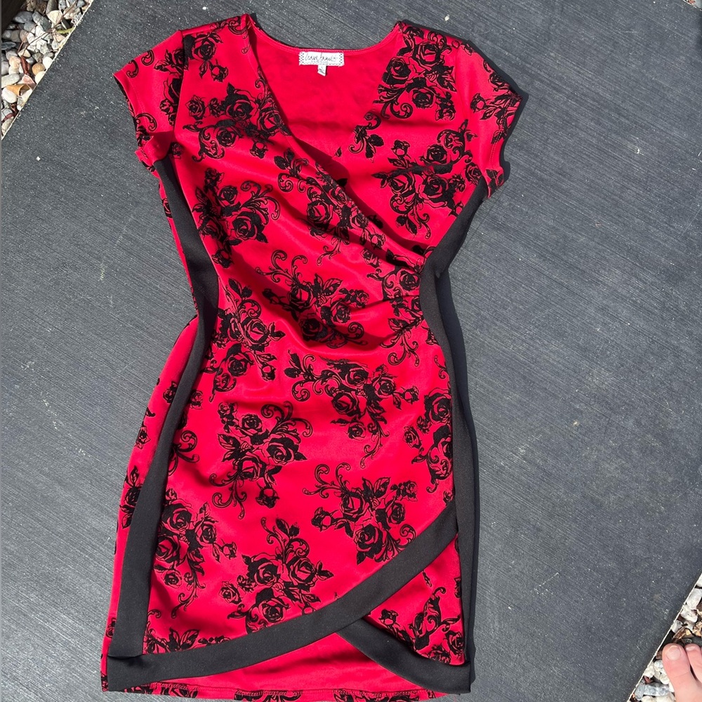 Red rose dress